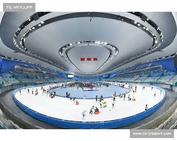 北京群众冰雪运动花样滑冰比赛在冰立方举行，推动冬季项目发展