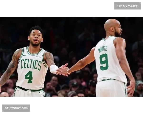 开拓者队后卫安芬尼·西蒙斯成功接受手腕手术,赛季报销。