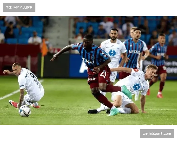 诺丁汉森林低位防守结合快速反击，压缩防线与中场绞杀成保级关键